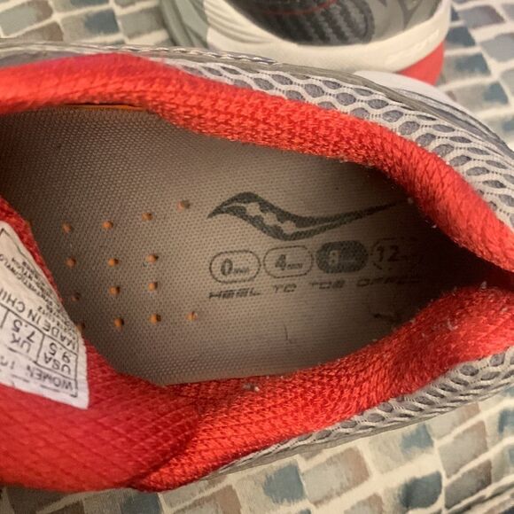 SAUCONY, guide 6, running shoes, ladies 9.5, good condition - Picture 5 of 11